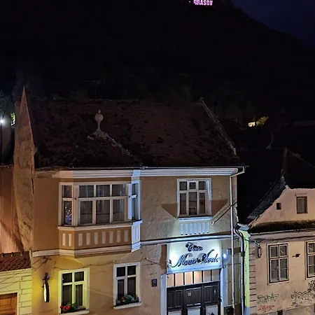 Alpine Sunrise - Old Center דירה בראשוב