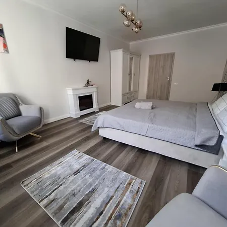 Апартаменты Alpine Sunrise - Old Center *