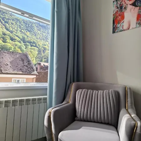 Alpine Sunrise - Old Center Апартаменты *