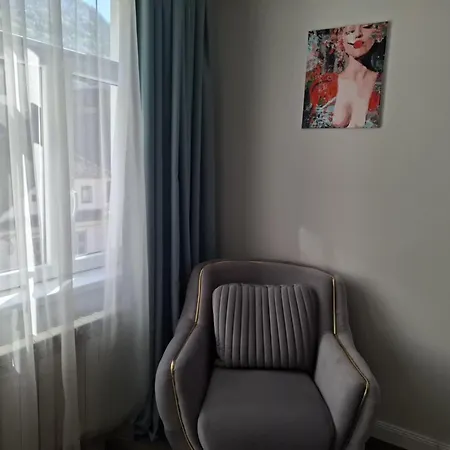 Alpine Sunrise - Old Center Apartment Brasov