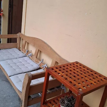 Alpine Sunrise - Old Center דירה בראשוב