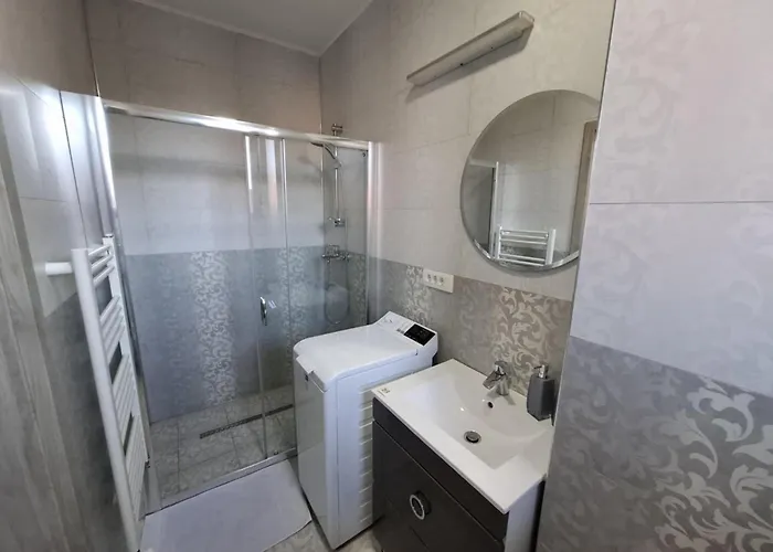 Alpine Sunrise - Old Center Apartment