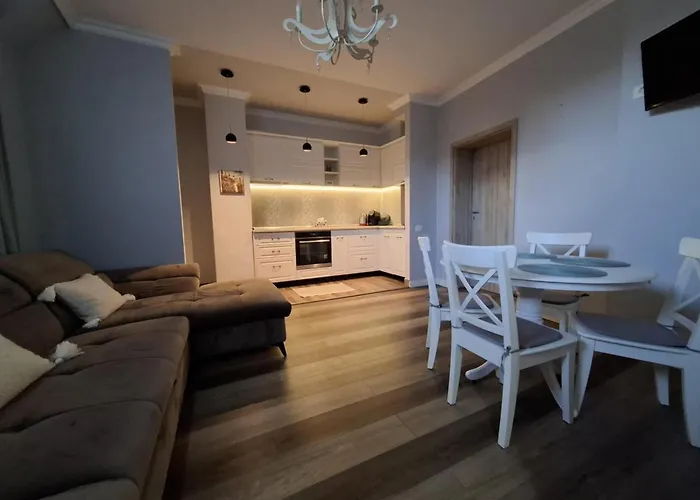 Alpine Sunrise - Old Center Apartment Brasov