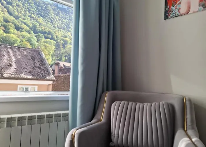 Alpine Sunrise - Old Center Apartment *