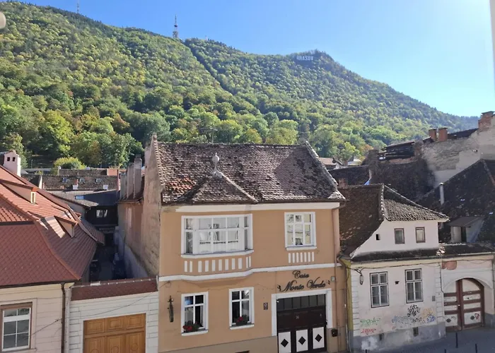 Alpine Sunrise - Old Center Apartment