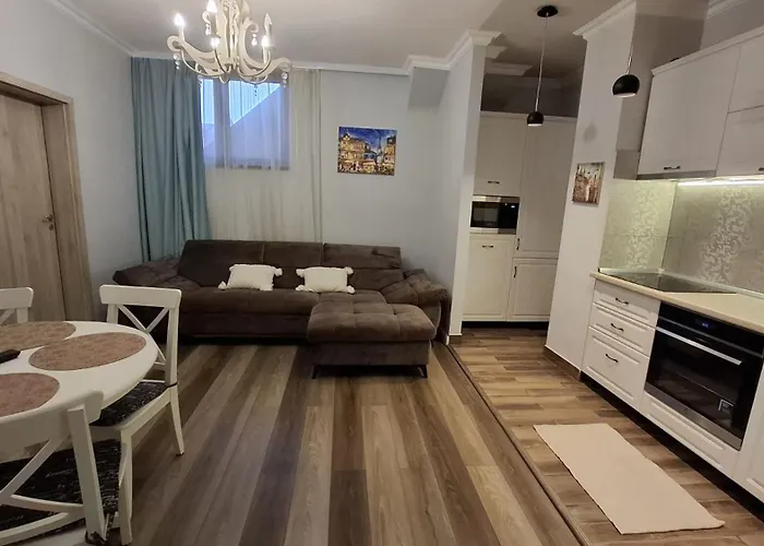 Alpine Sunrise - Old Center Apartment